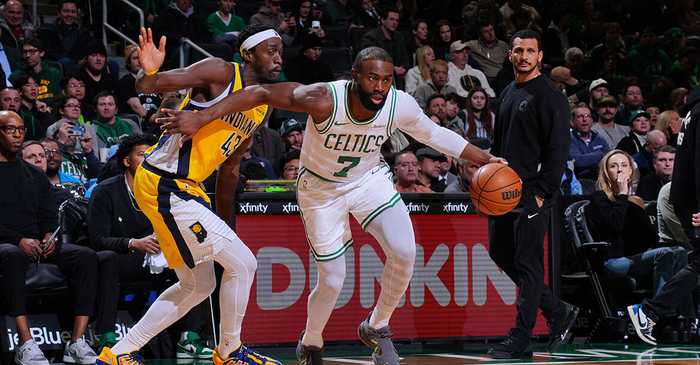 三杀步行者，稳居东部第二！布朗30分10板5助，24次30+联盟第二多