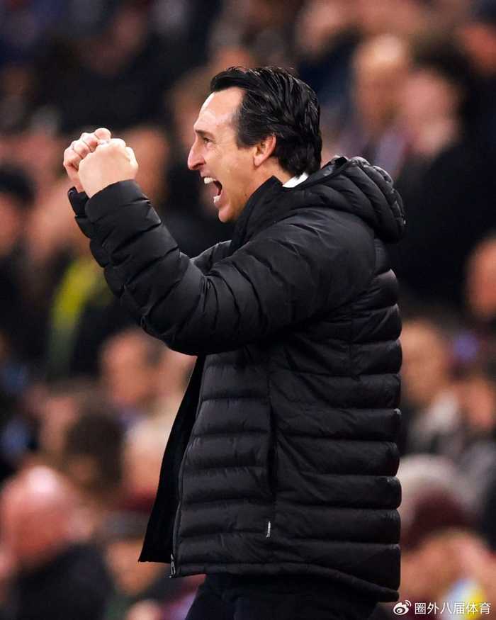 足坛再现名场面：点球大战 门将站着不动 零封对手晋级欧联8强